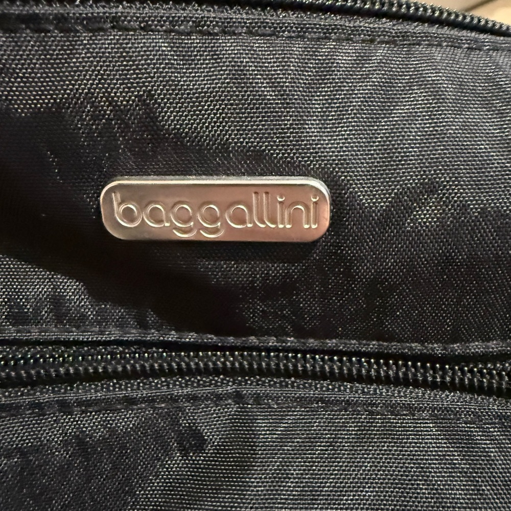 Baggallini Black travel bag